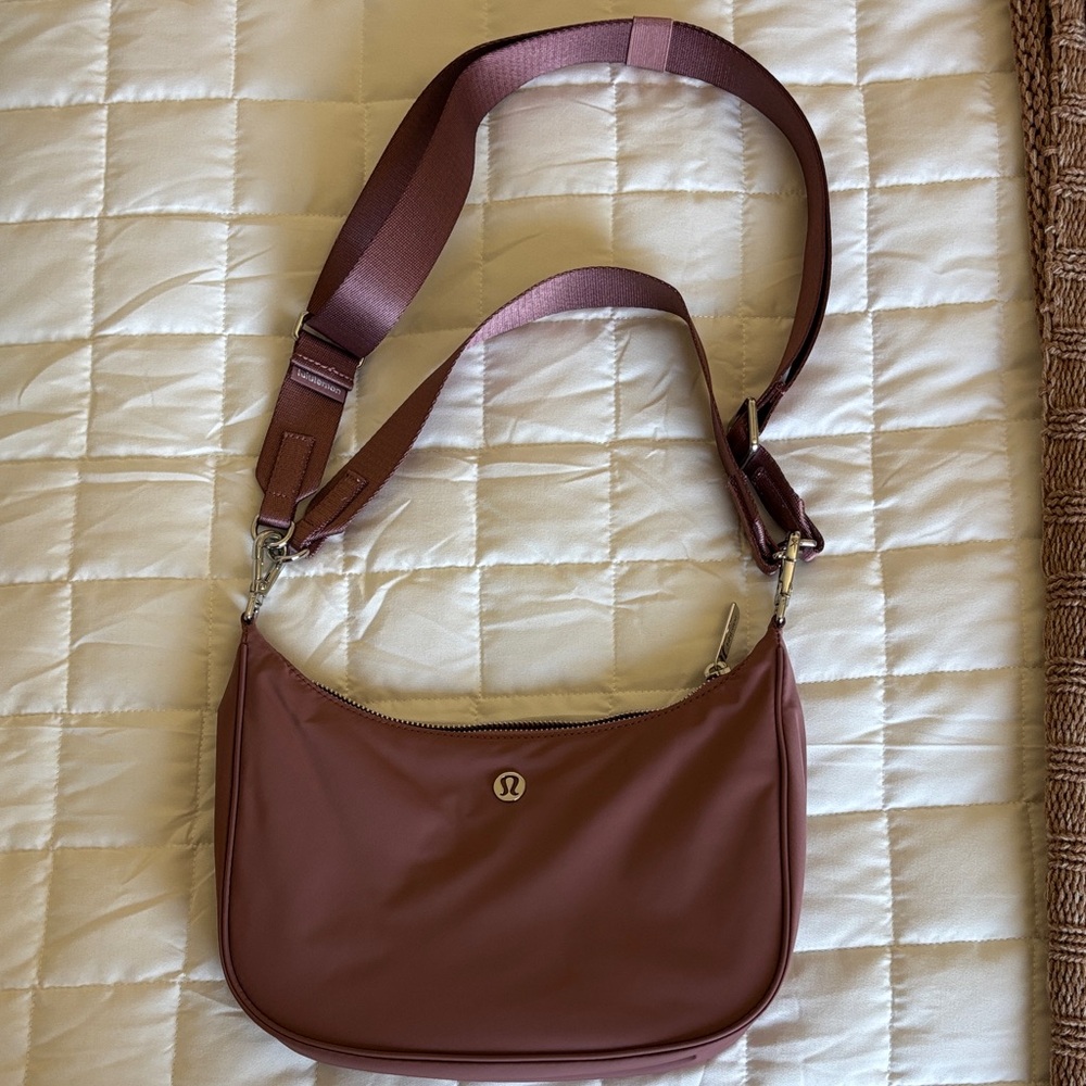 lululemon athletica Mauve Shoulder Crossbody Bag